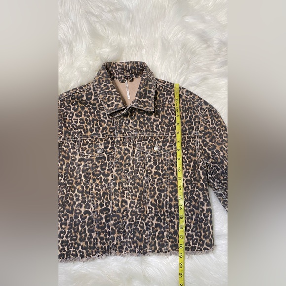 #283 Free People Cheetah Print Denim Jacket size XS - Picture 8 of 13